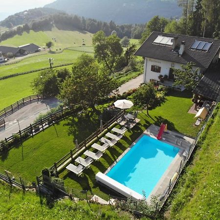 Alpenrose Apartment Мелтина Екстериор снимка