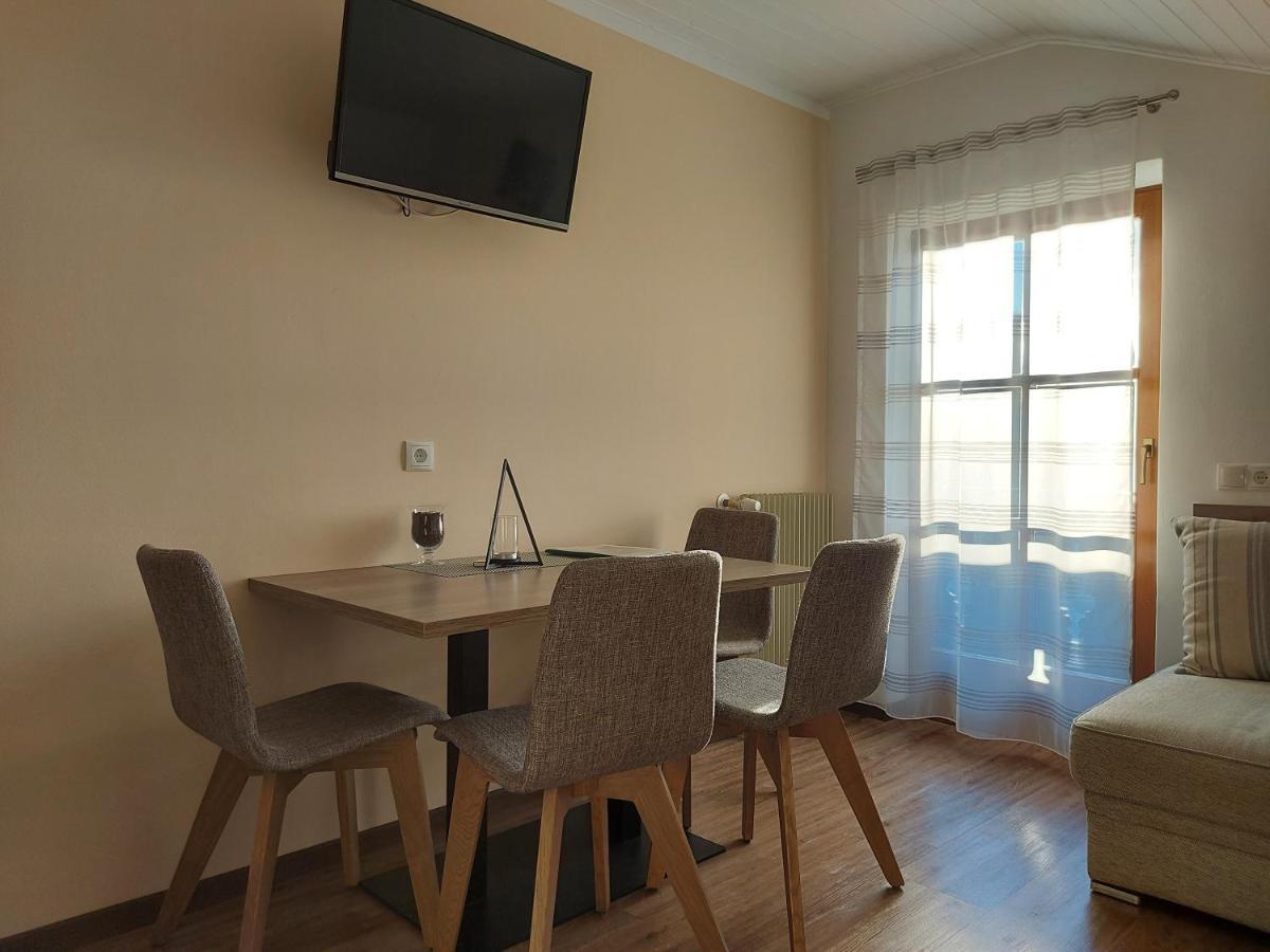 Alpenrose Apartment Мелтина Екстериор снимка
