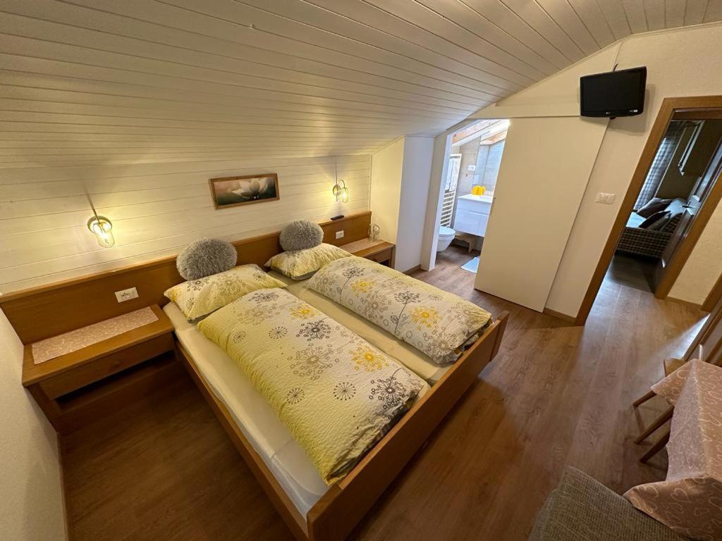 Alpenrose Apartment Мелтина Екстериор снимка