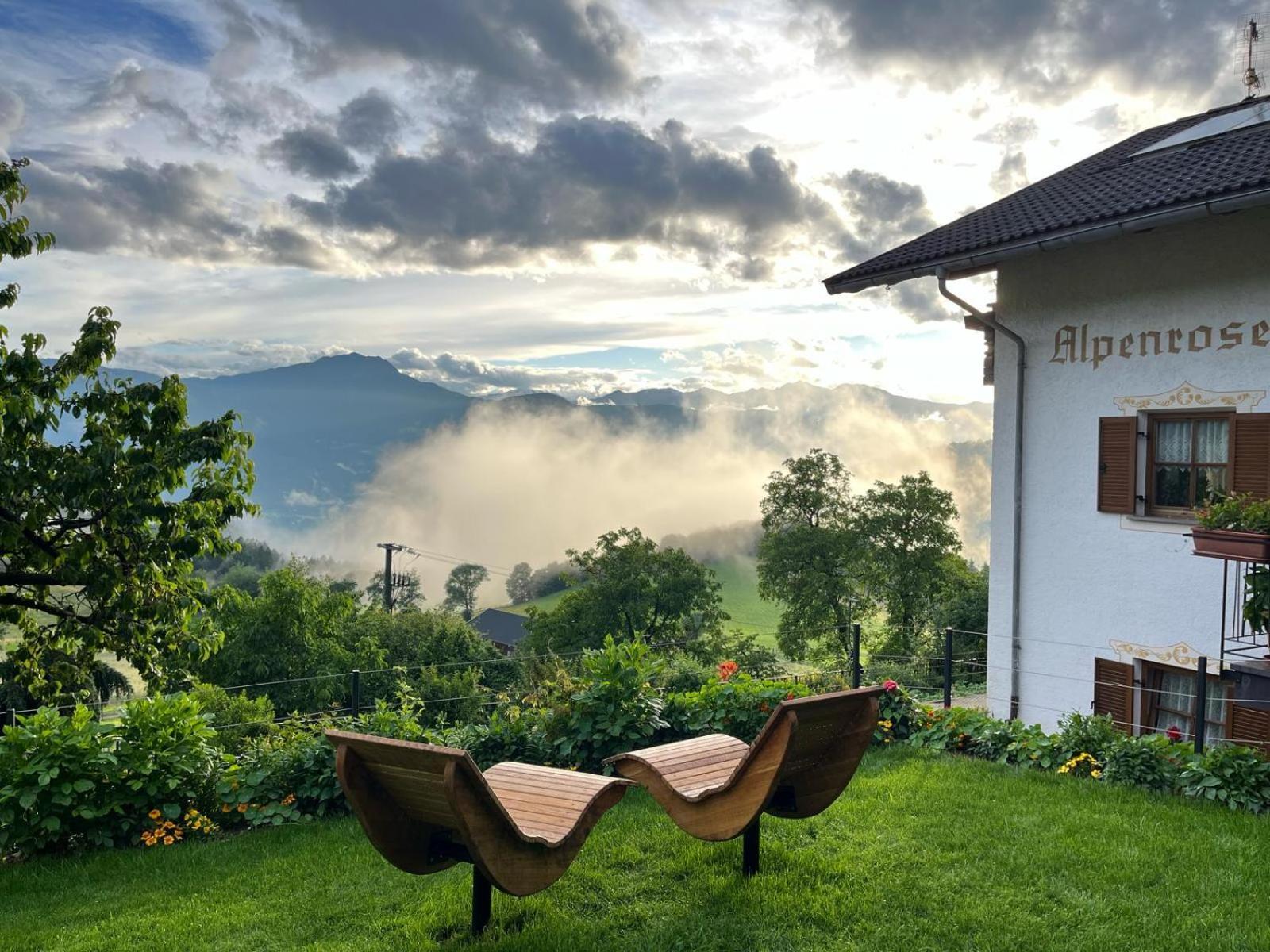 Alpenrose Apartment Мелтина Екстериор снимка