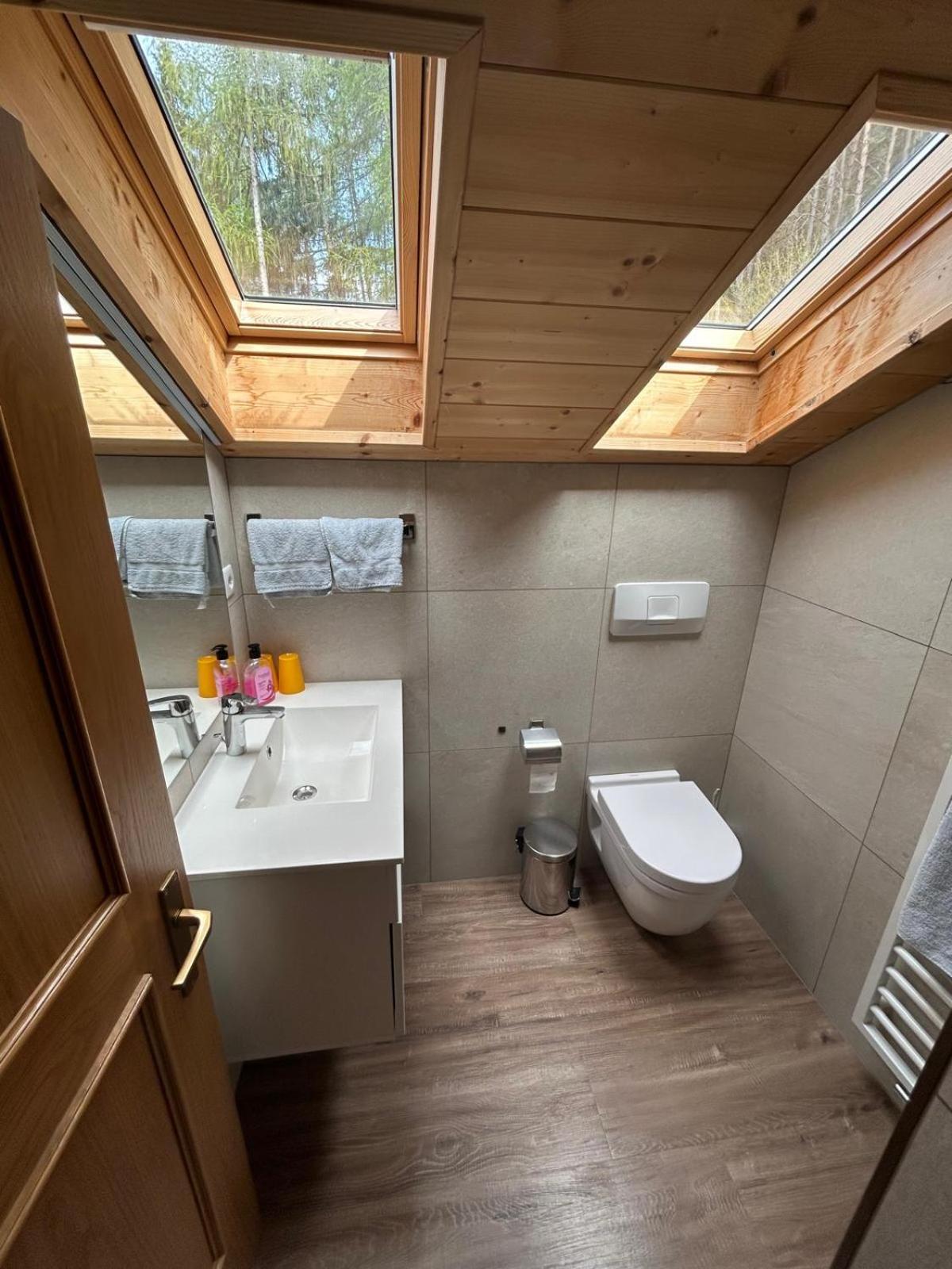 Alpenrose Apartment Мелтина Екстериор снимка