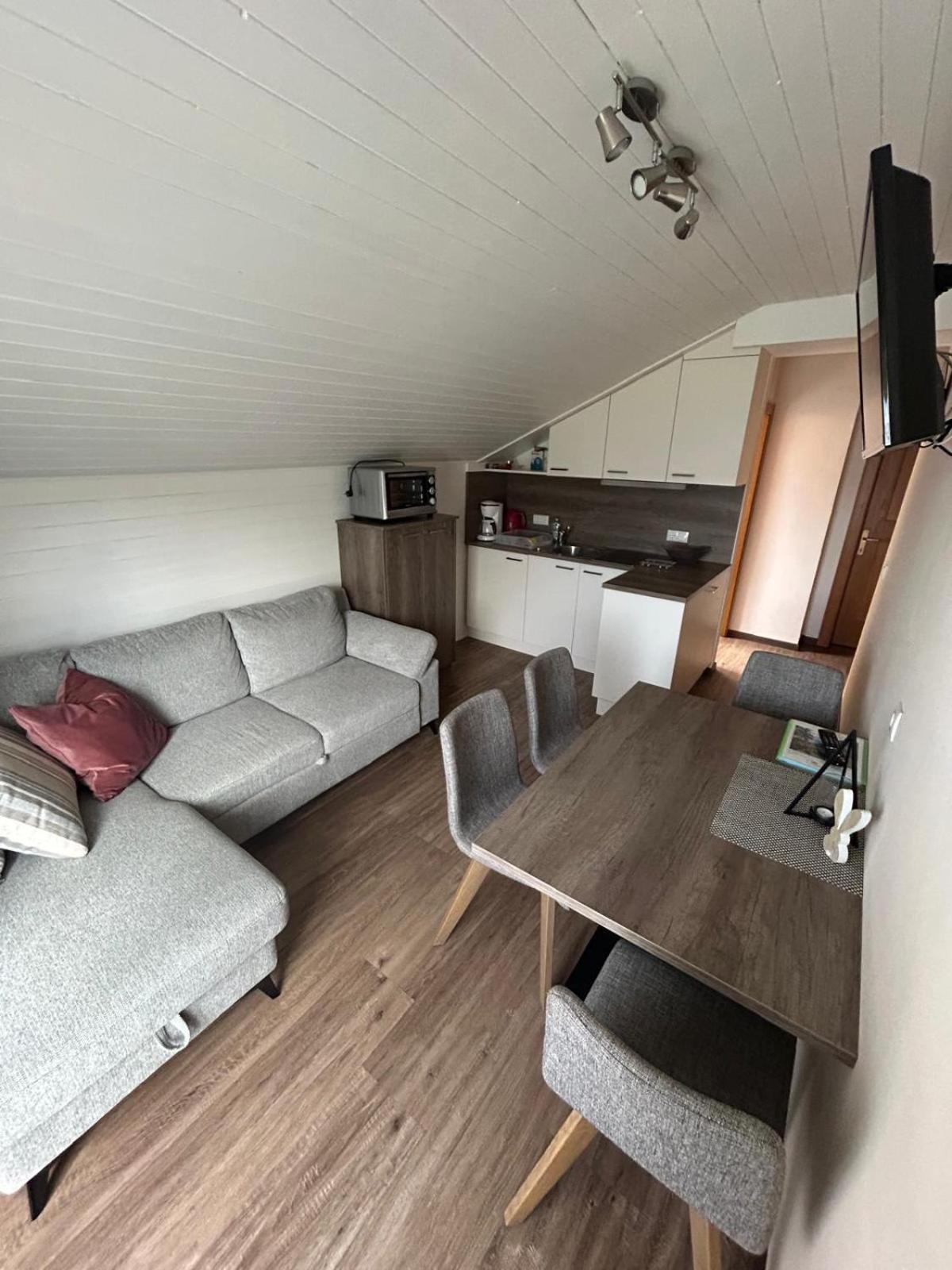 Alpenrose Apartment Мелтина Екстериор снимка